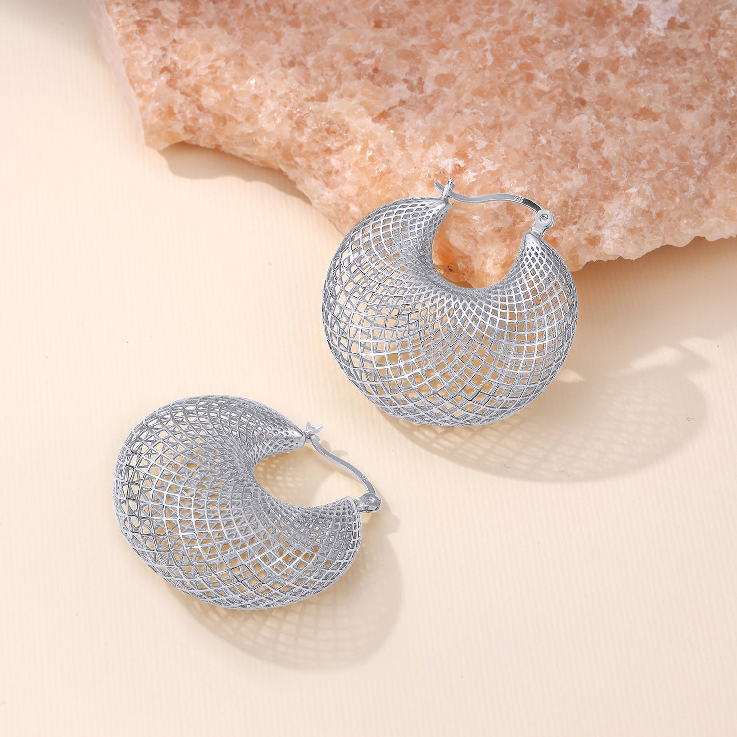 Lan Chunky Filigree Hoop Earrings