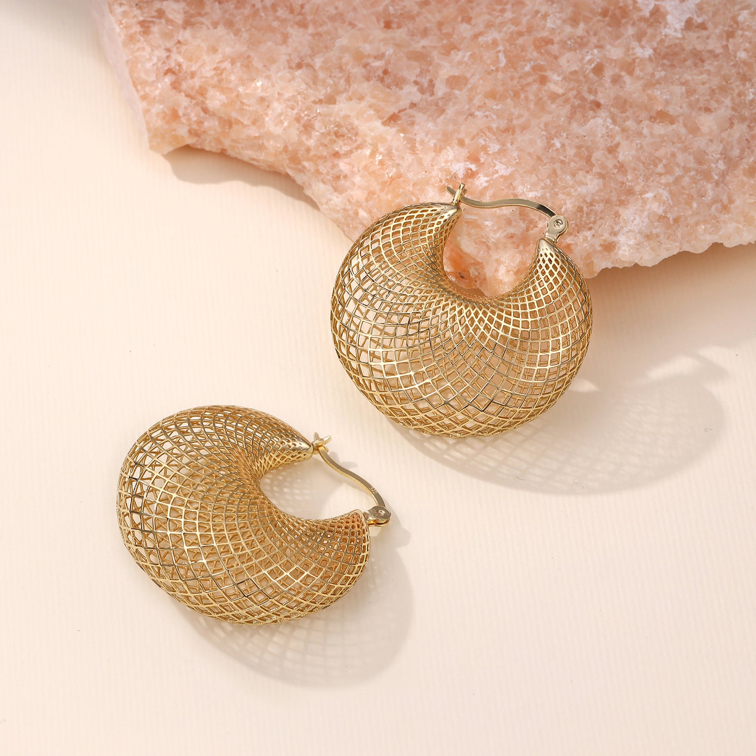 Lan Chunky Filigree Hoop Earrings