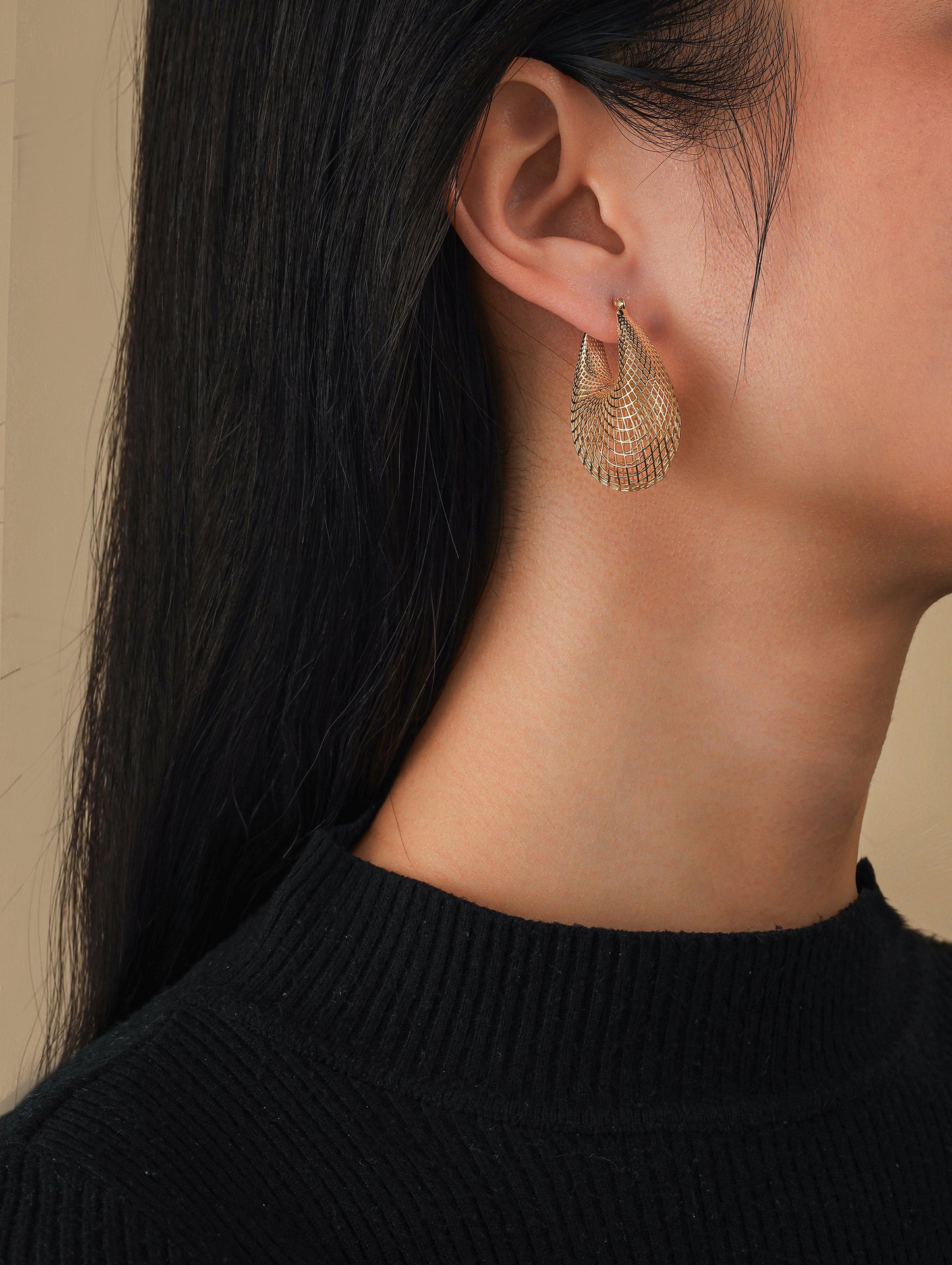 Ace Chunky Dome Filigree Hoop Earrings