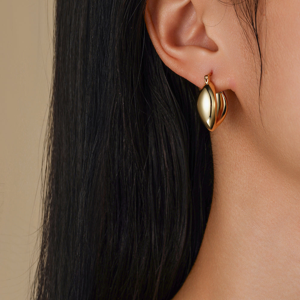 Max Chunky Oval Leaf Hoop Earrings