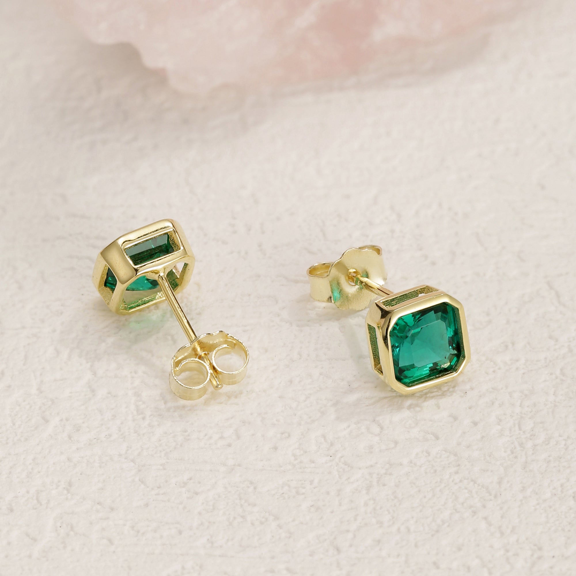 Ray Emerald Gemstone Solitaire Stud Earrings