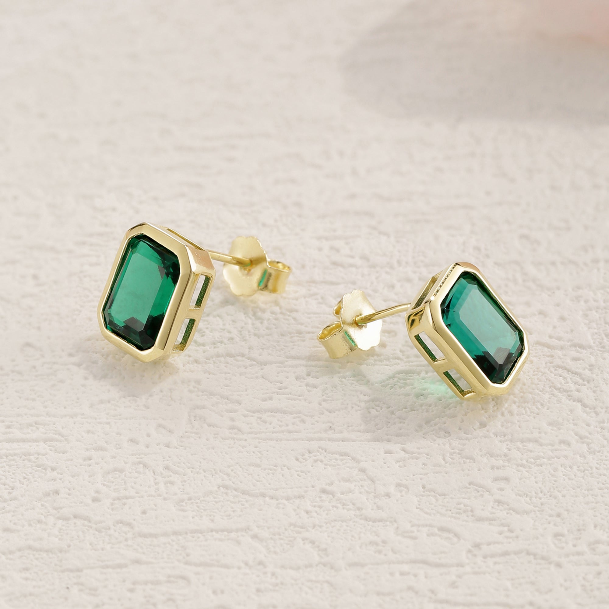 Rey Emerald Gemstone Solitaire Stud Earrings