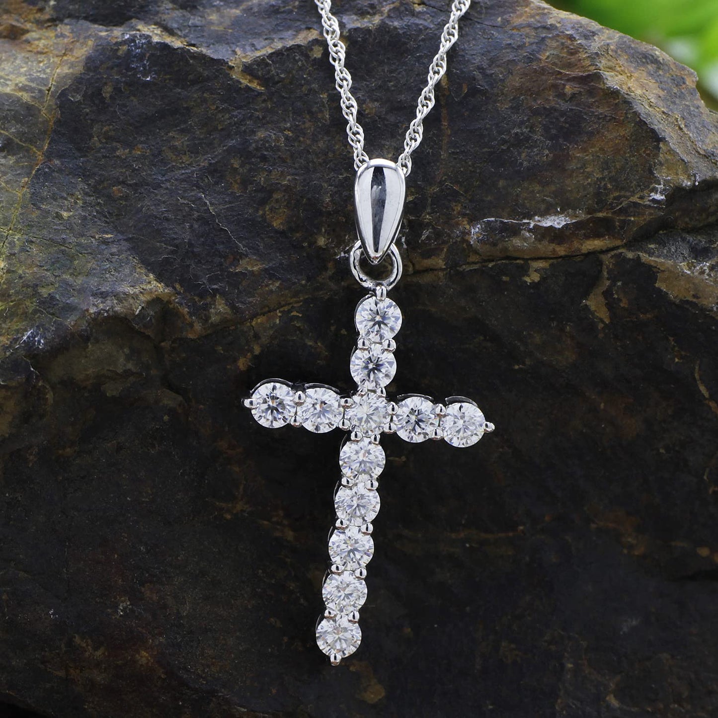 1 1/10 Carat Lab Created Moissanite Diamond Cross Pendant Necklace In 925 Sterling Silver (1.10 Cttw)