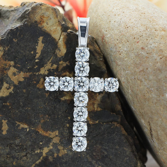 2 1/2 Carat Moissanite Cross Pendant For Men Women In 925 Sterling Silver (2.50 Cttw)