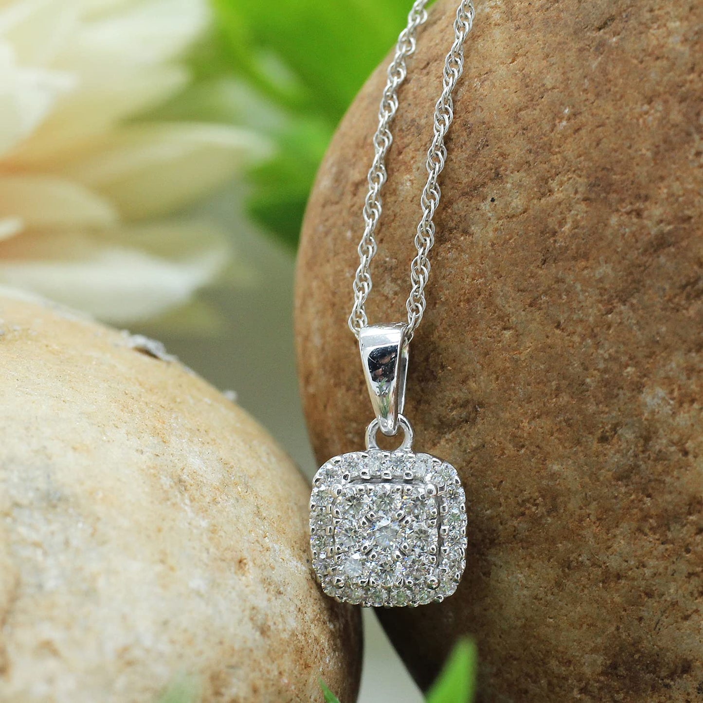 1/3 Carat Round Cut Lab Created Moissanite Diamond Cluster Pendant Necklace In 925 Sterling Silver (0.33 Cttw)