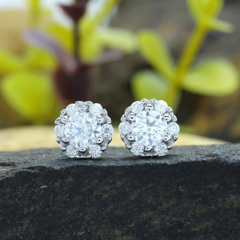 
                      
                        1 Carat Round Cut Lab Created Moissanite Diamond Push Back Flower Studs Earrings In 925 Sterling Silver (1 Cttw)
                      
                    