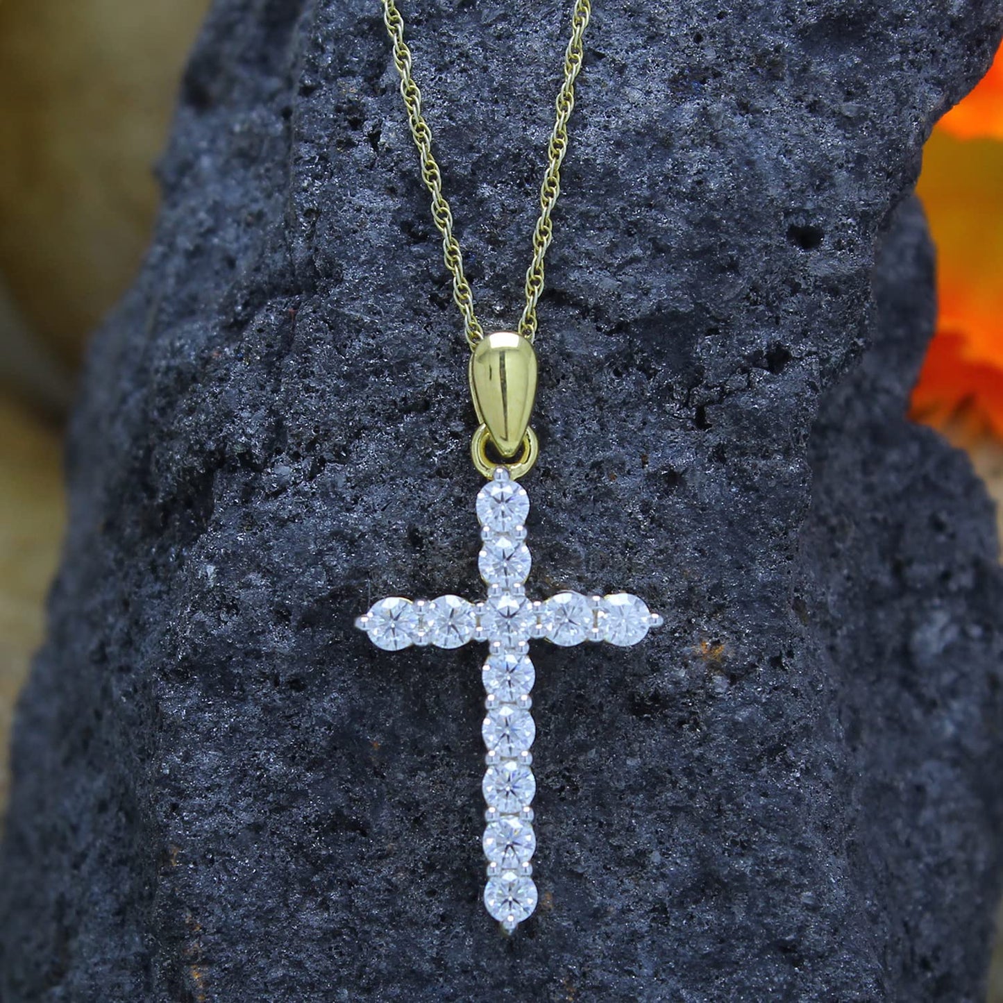 1 1/10 Carat Lab Created Moissanite Diamond Cross Pendant Necklace In 925 Sterling Silver (1.10 Cttw)