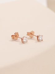 Moissanite Diamond 0.85 Cttw Stud Earrings