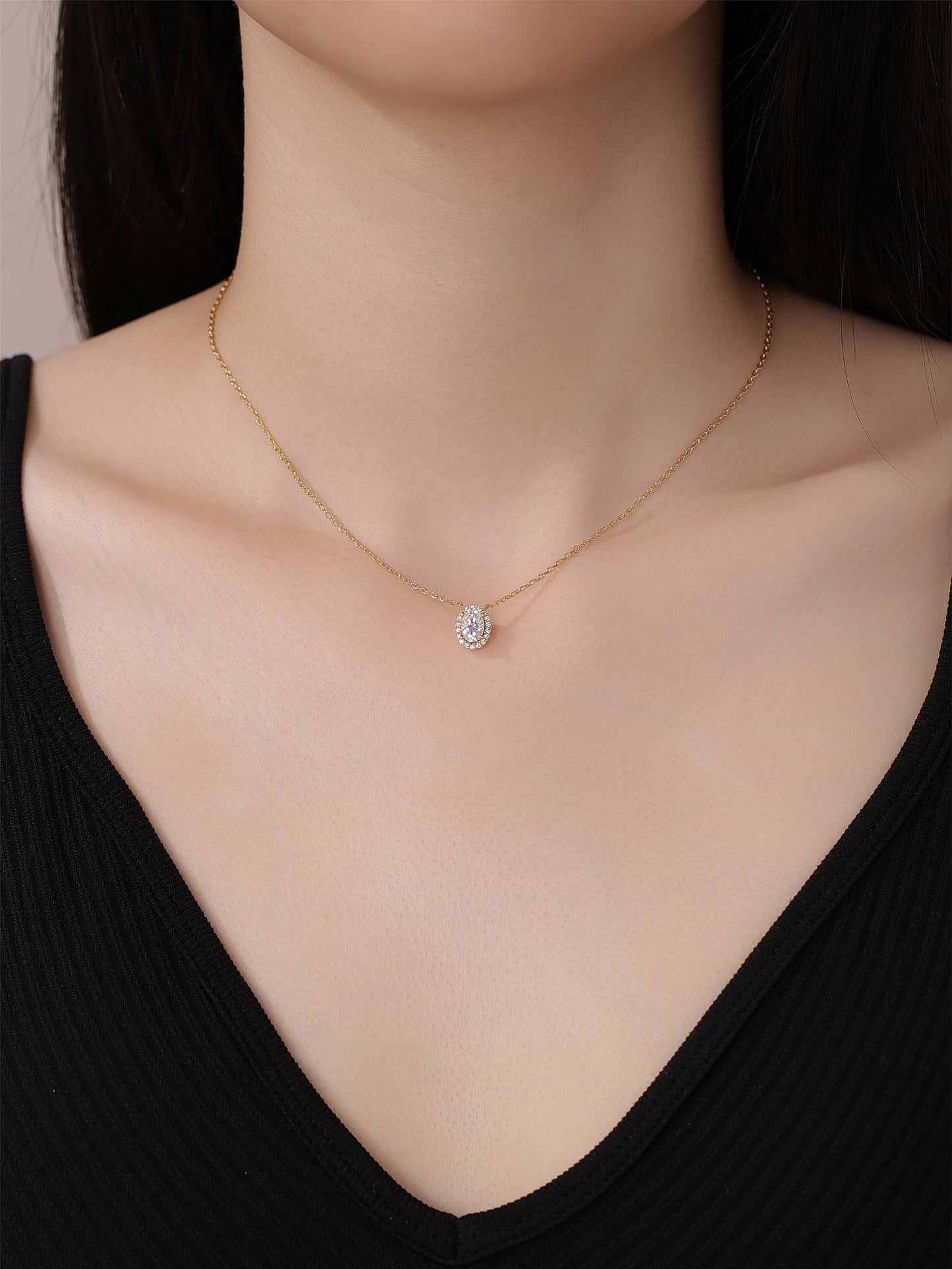 Oval Moissanite Dimaond Necklace