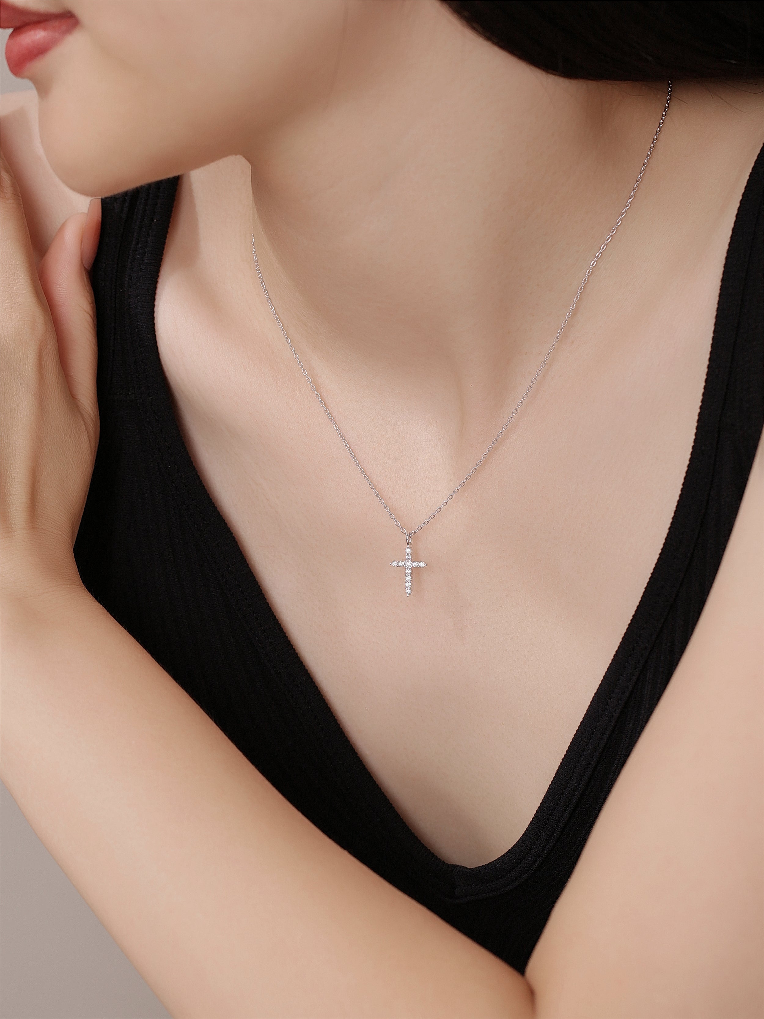 Cross Moissanite Diamond Necklace