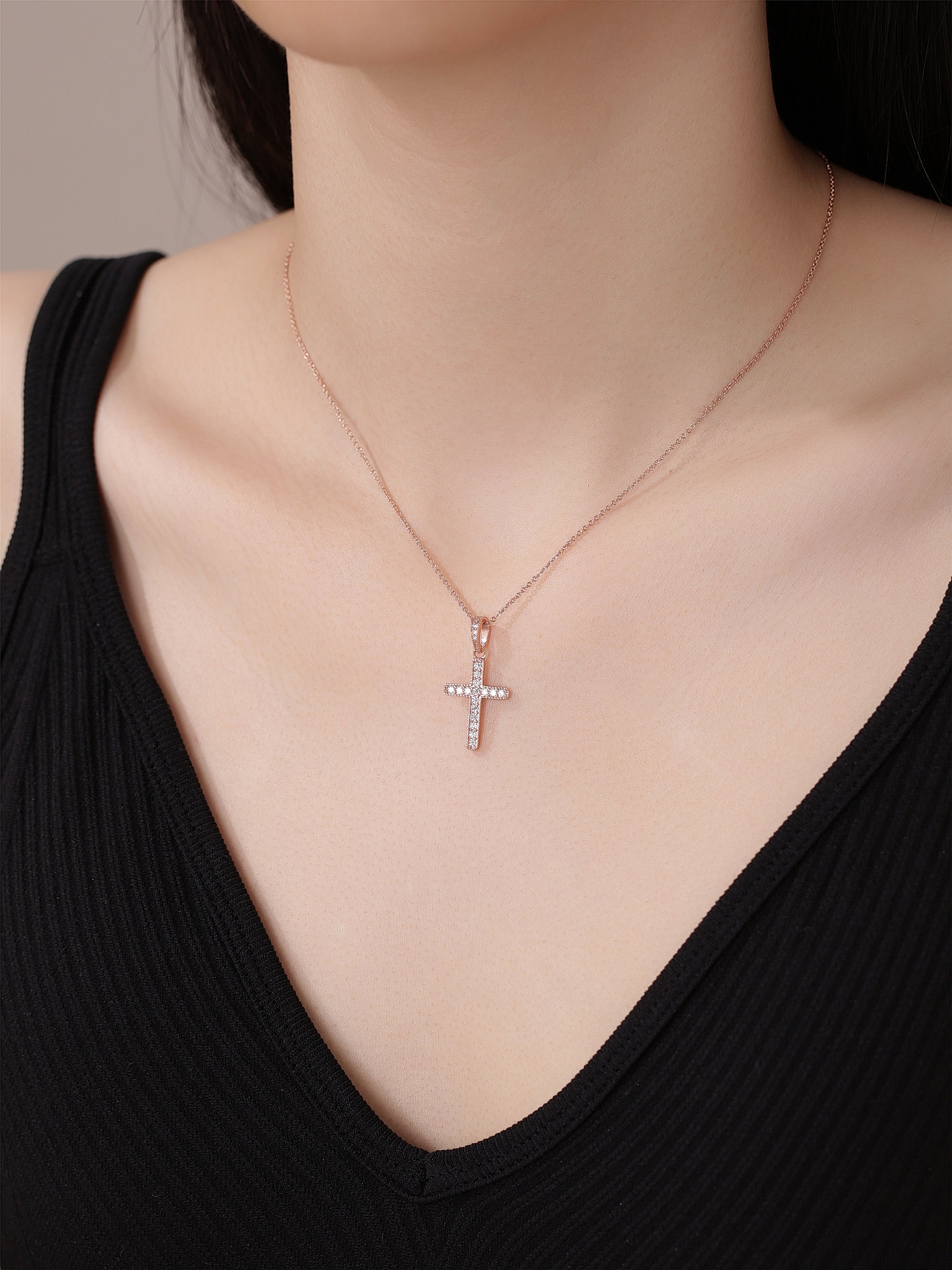 Cross Diamond necklace