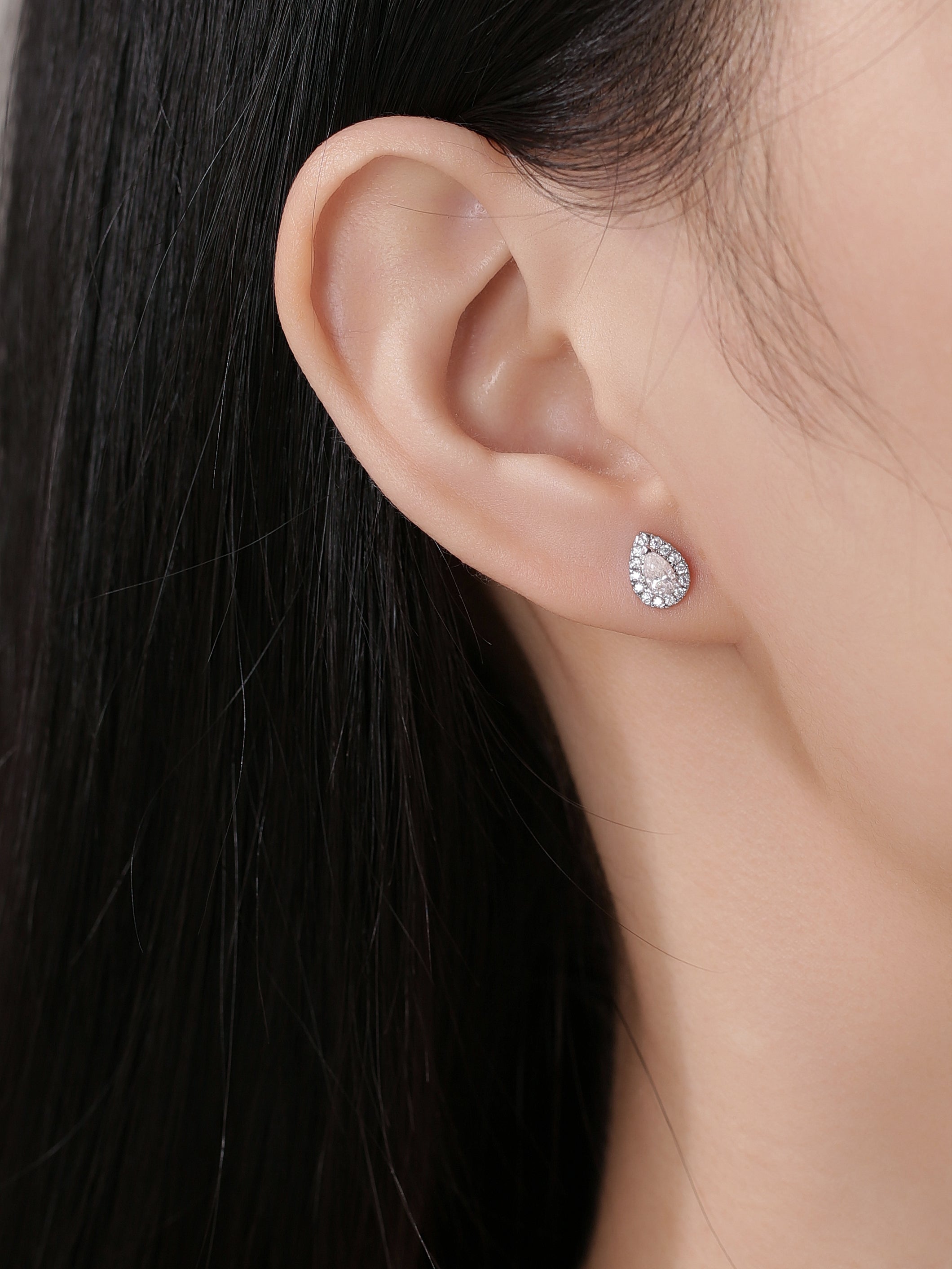 Pear & Round Moissanite Diamond Stud Earrings