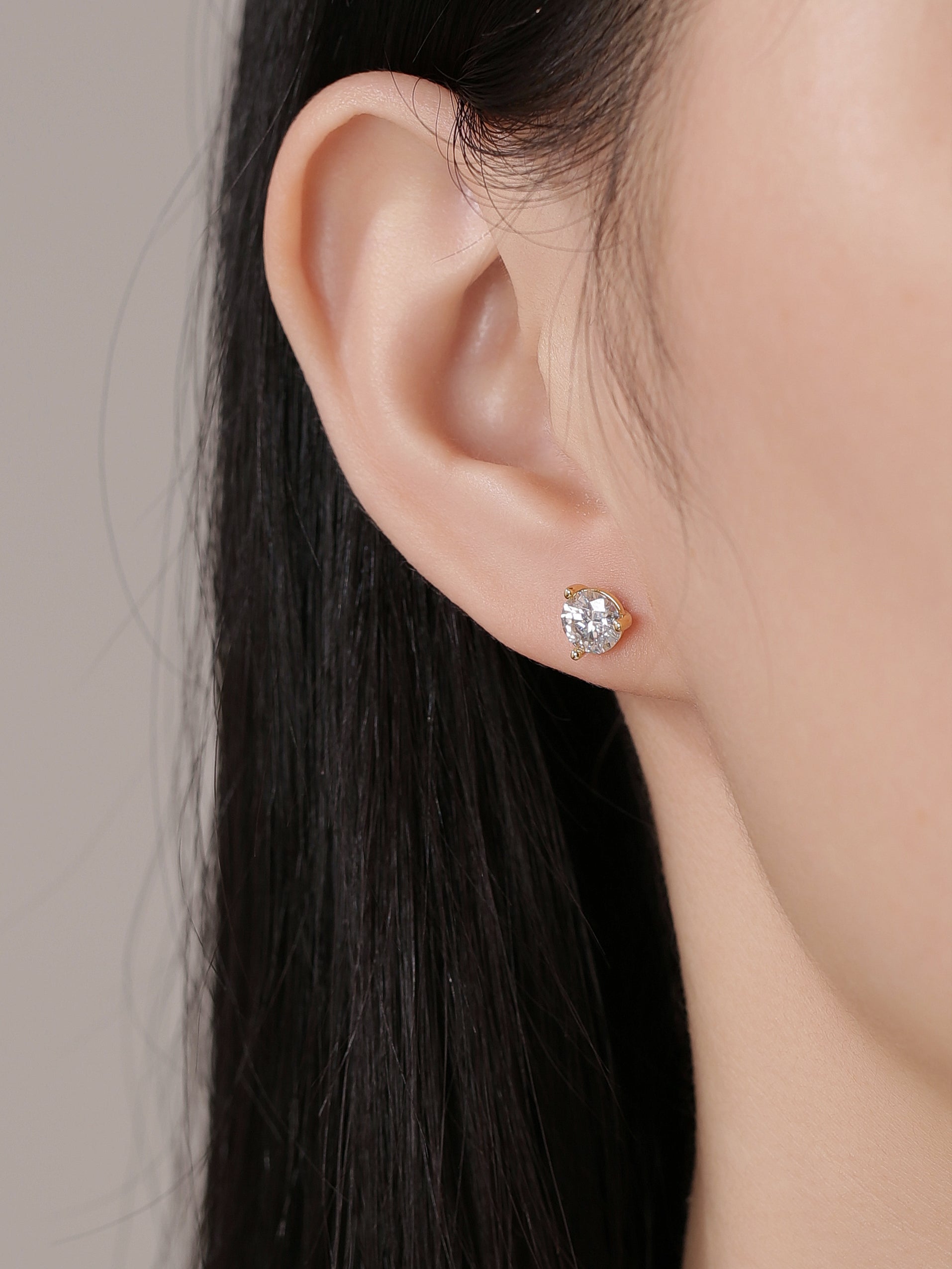 Glamorous Studs Earrings