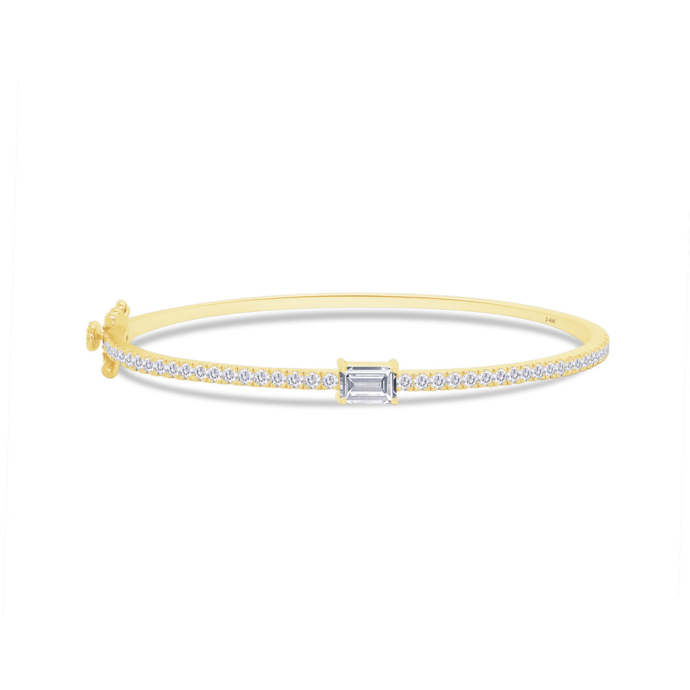 
                      
                        Tennis Bangle Bracelet In Emerald & Round Shape Lab Grown Diamond
                      
                    