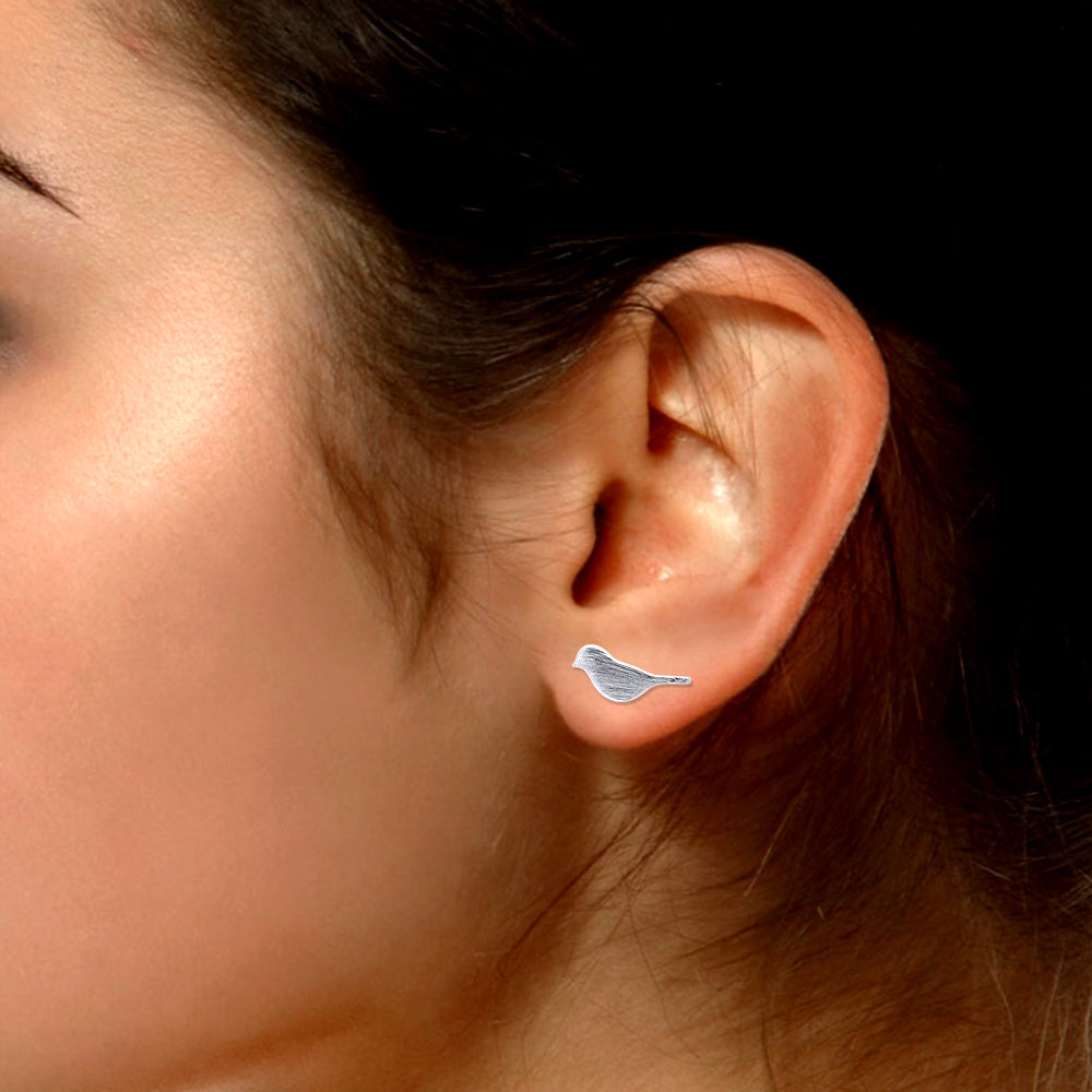 Cute Delicated Pair of Little DOVE Bird Stud Earrings in 925 Sterling Silver