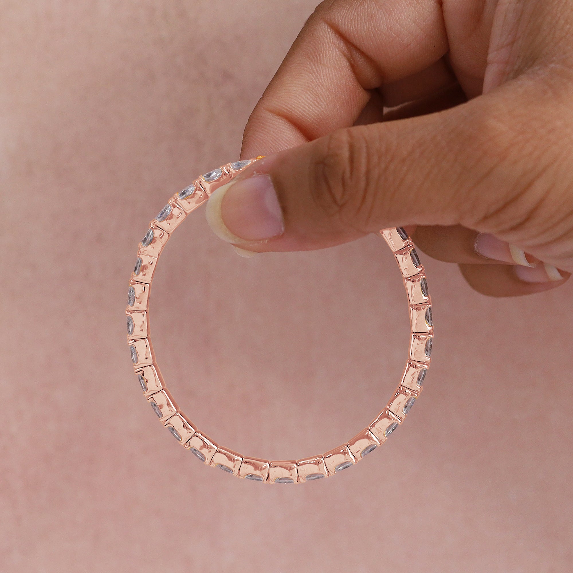 Pear-Shaped Stretchable Bracelet