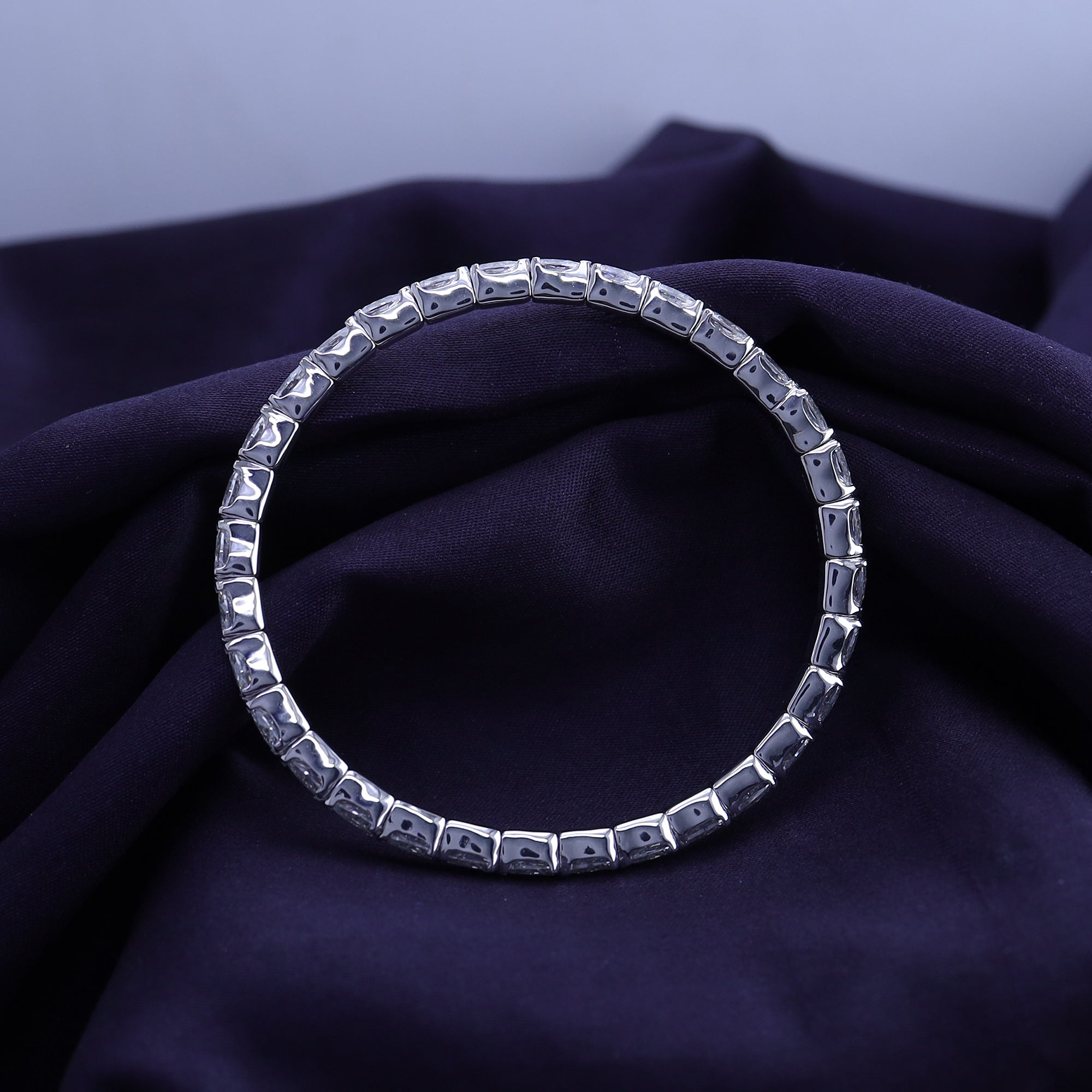 Pear-Shaped Stretchable Bracelet