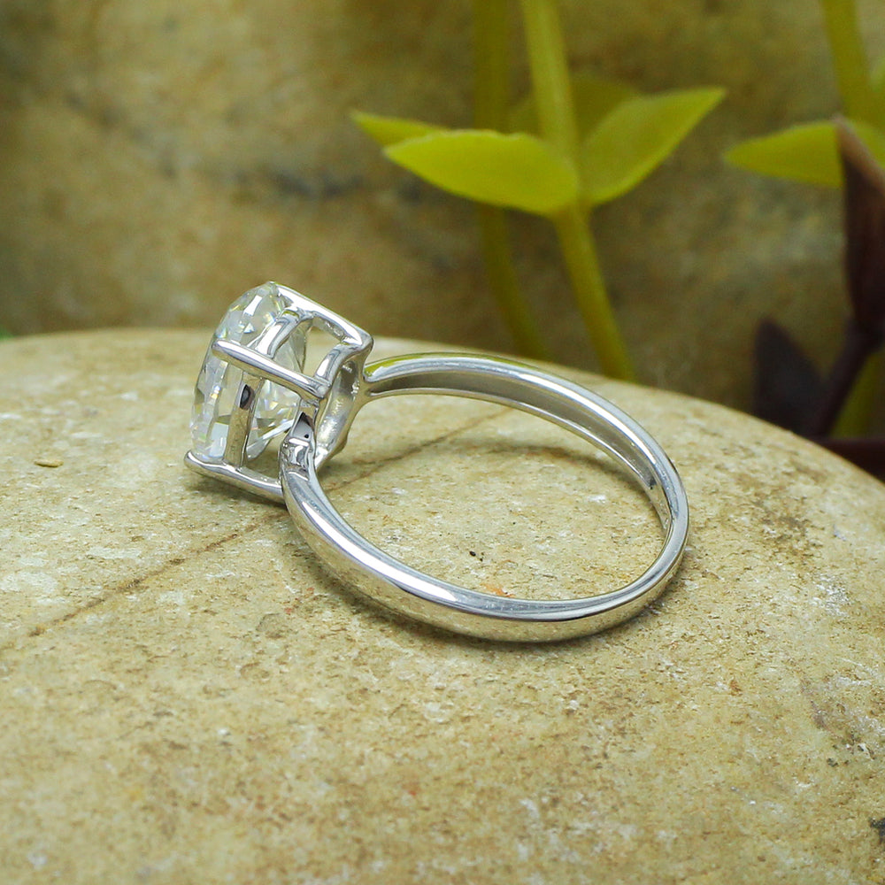 
                      
                        2 Carat 9X7MM Oval Lab Created Moissanite Diamond Solitaire Ring In 925 Sterling Silver
                      
                    