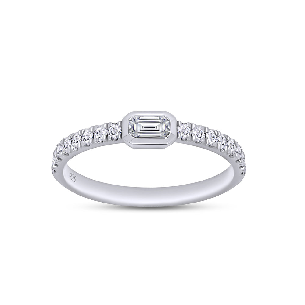 
                      
                        Emerald & Round Cut Lab Created Moissanite Diamond Bezel Set Wedding Band In 925 Sterling Silver (0.50 Cttw)
                      
                    