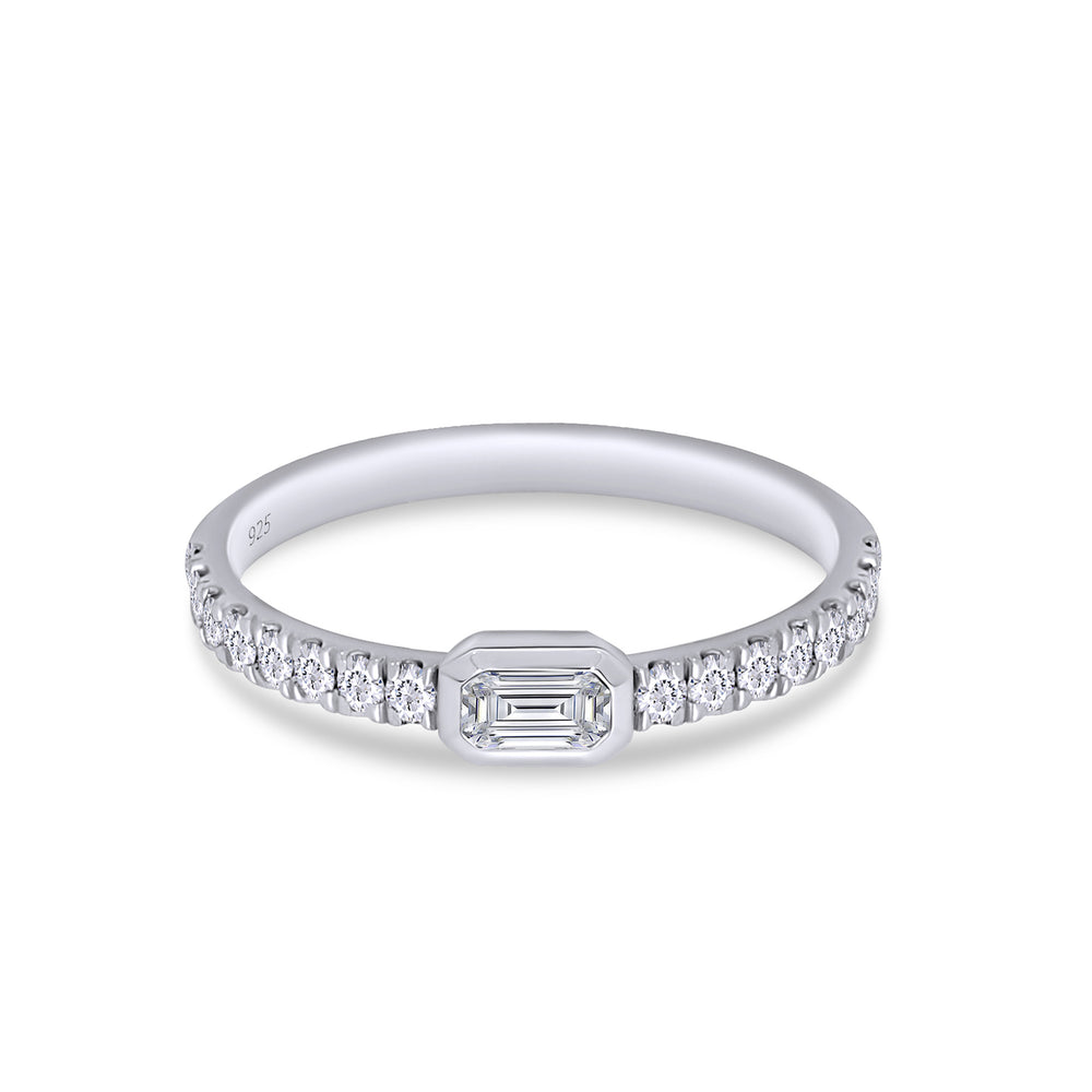 
                      
                        Emerald & Round Cut Lab Created Moissanite Diamond Bezel Set Wedding Band In 925 Sterling Silver (0.50 Cttw)
                      
                    