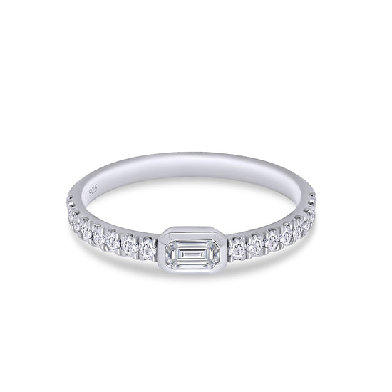 Load image into Gallery viewer, Emerald &amp;amp; Round Cut Lab Created Moissanite Diamond Bezel Set Wedding Band In 925 Sterling Silver (0.50 Cttw)
