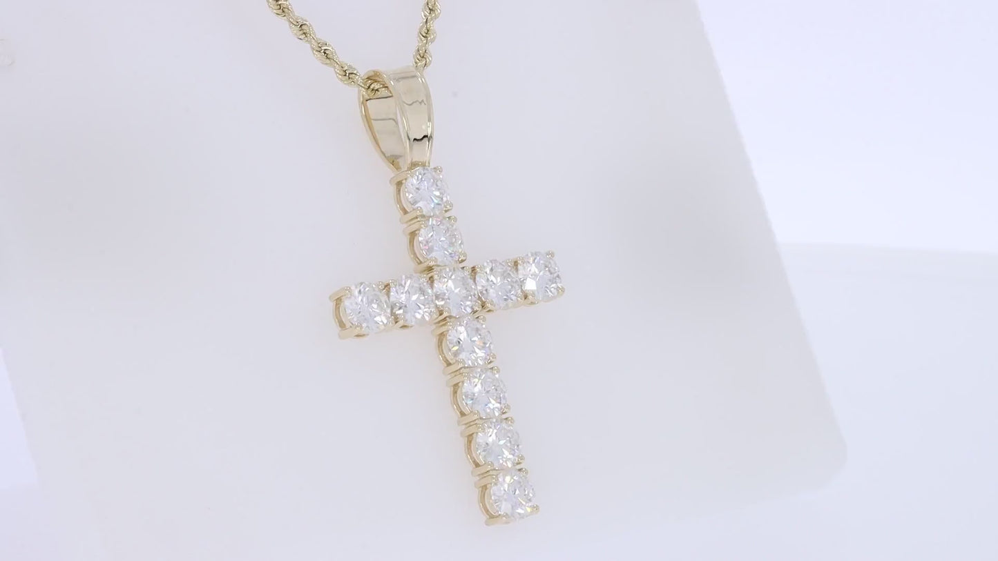Load and play video in Gallery viewer, 8 1/4 Carat Lab Created Moissanite Diamond Men&amp;#39;s Cross Pendant Necklace In 10K Solid Gold (8.25 Cttw)
